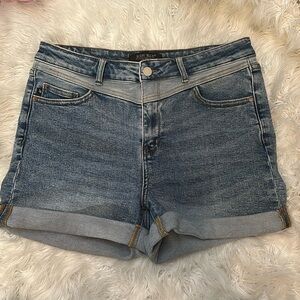 Judy Blue denim shorts